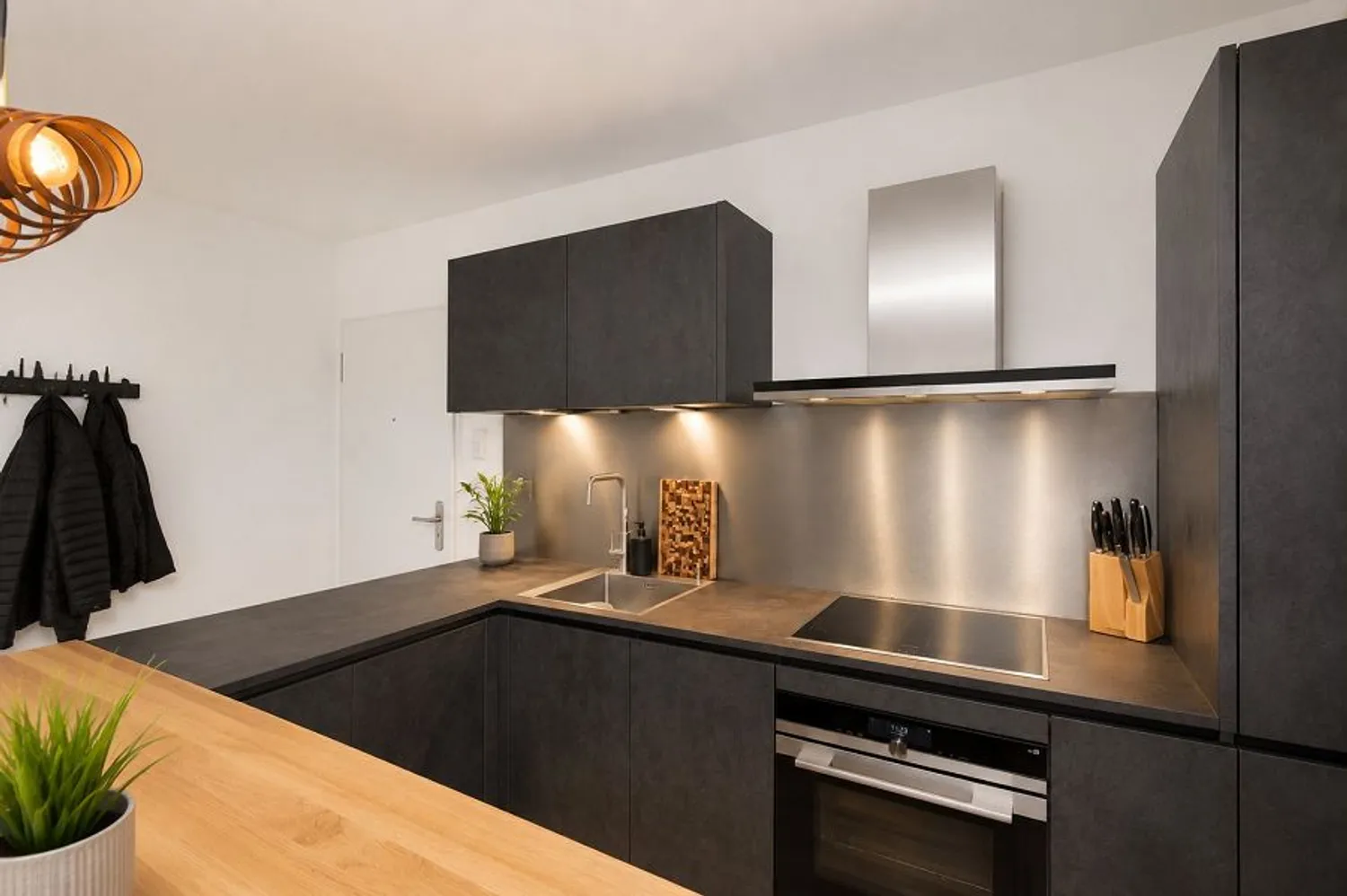 2 Zimmer Wohnung mit 66 m² in Hamburg – Bild 2