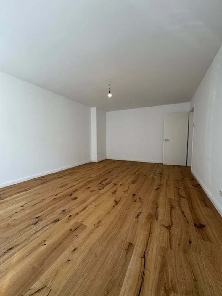 2 Zimmer Wohnung mit 77 m² in Berlin – Bild 3