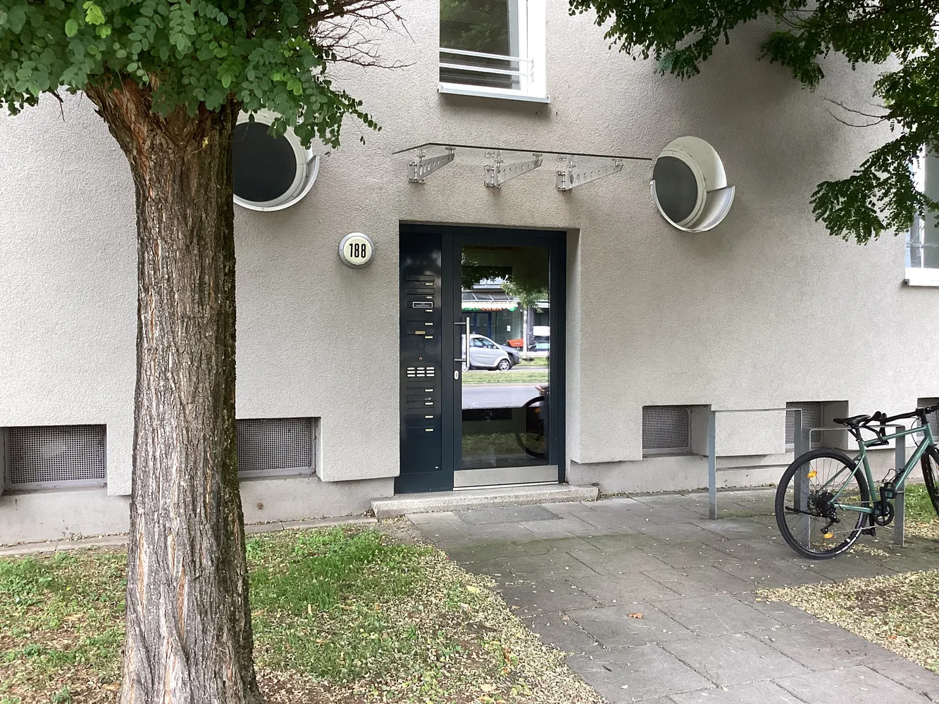 2 Zimmer Wohnung mit 49 m² in Hannover – Bild 2