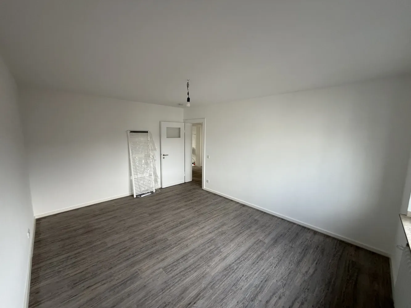 2 Zimmer Wohnung mit 95 m² in Neuss – Bild 2