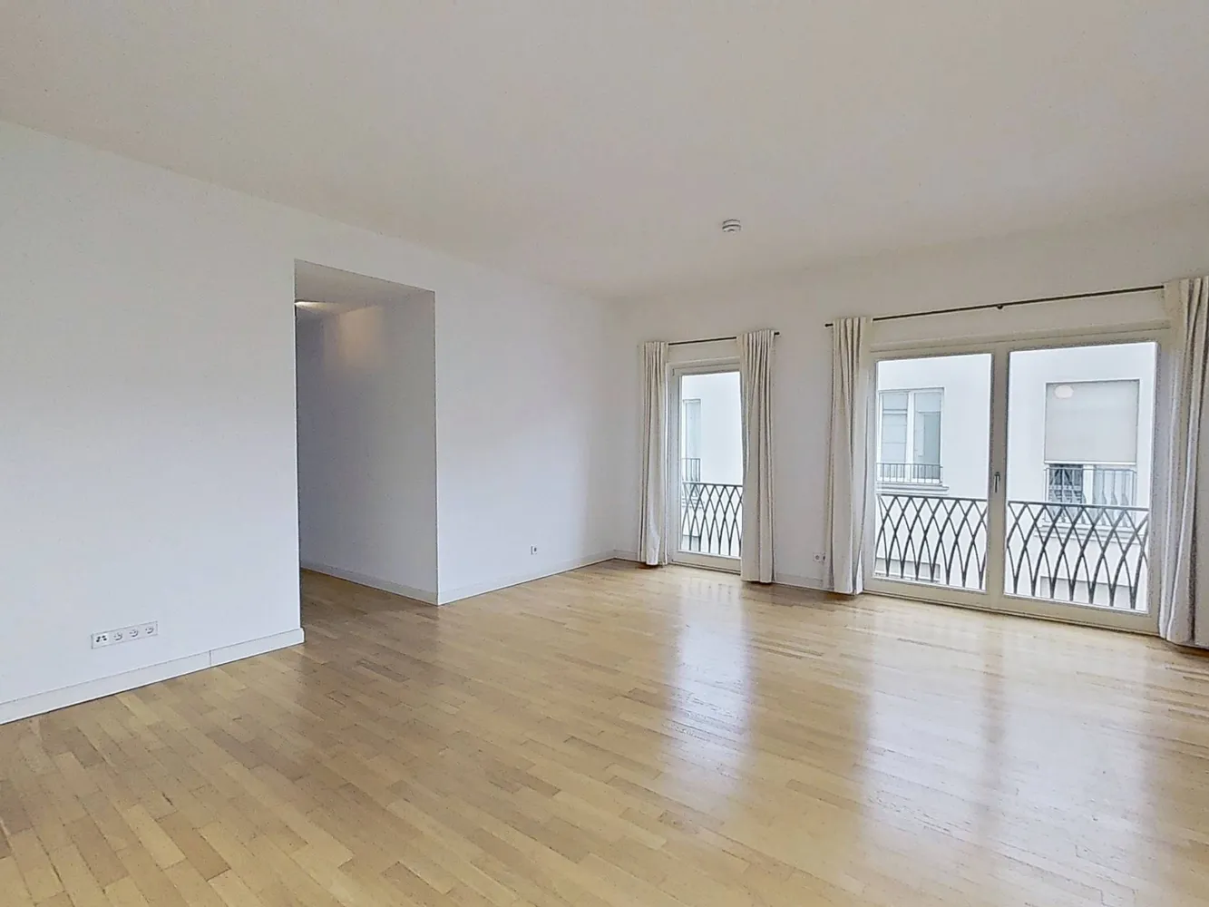 2 Zimmer Wohnung mit 92 m² in Düsseldorf – Bild 3
