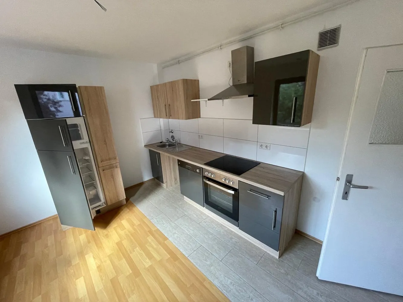 3 Zimmer Wohnung mit 84 m² in Frankfurt am Main – Bild 2