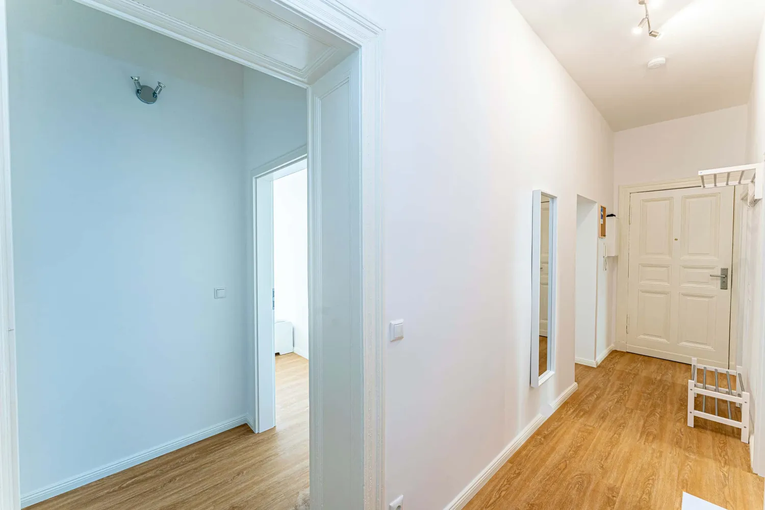 Shared room with 10 m² in Berlin – Photo 2
