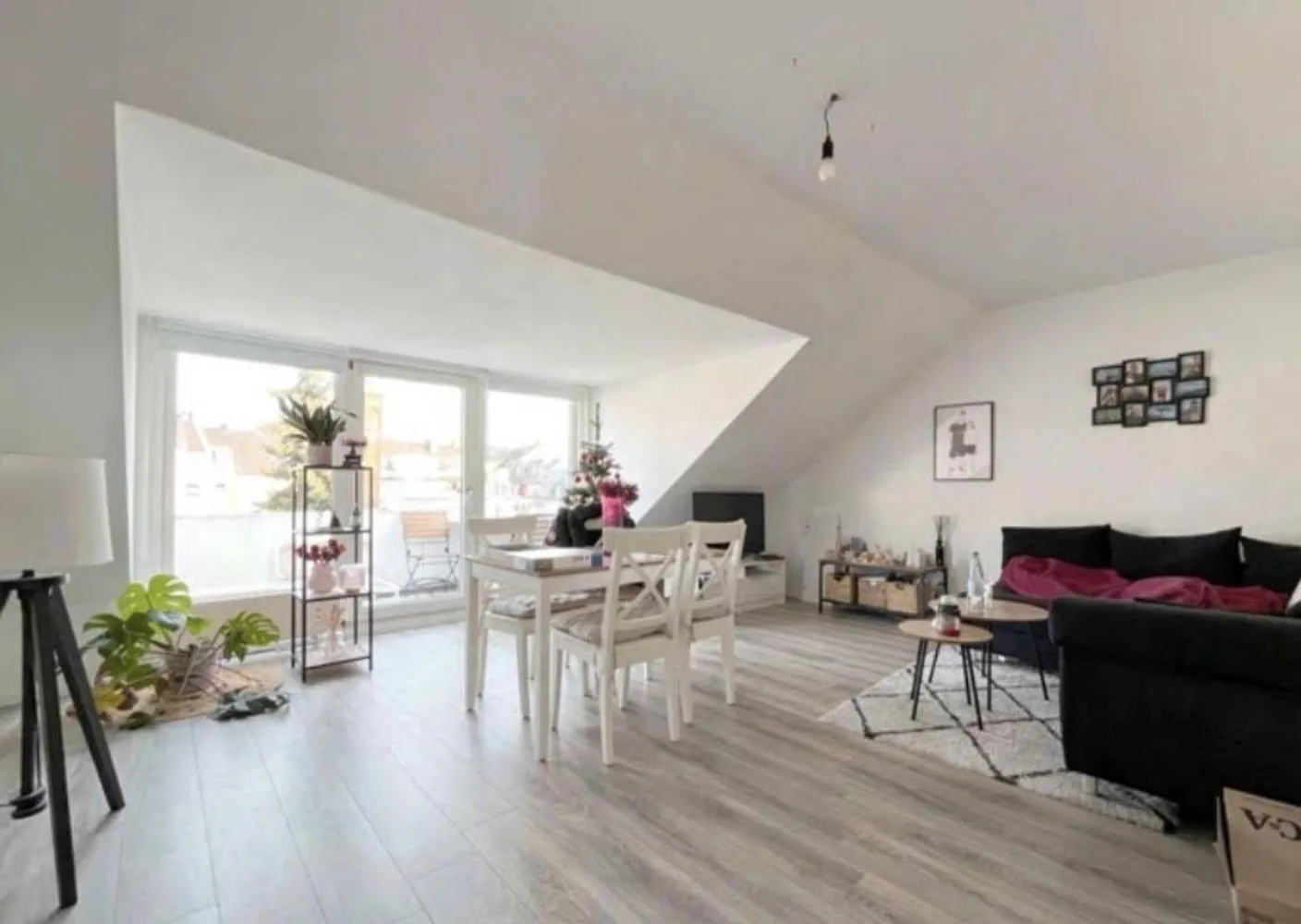 2 Zimmer Wohnung mit 56 m² in Düsseldorf – Bild 1