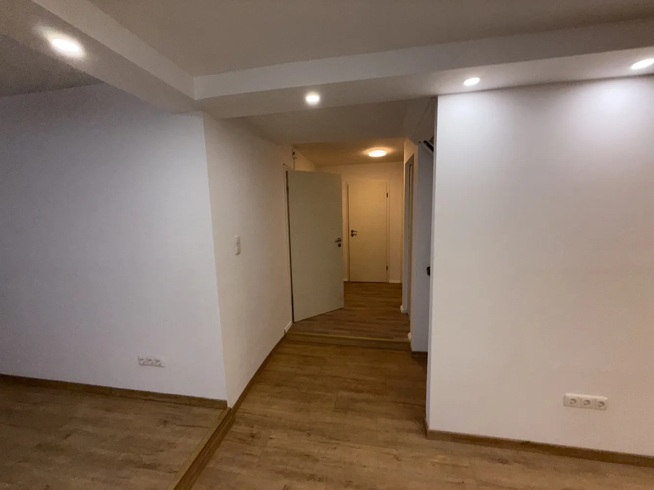 6 Zimmer Wohnung mit 145 m² in Duisburg – Bild 5