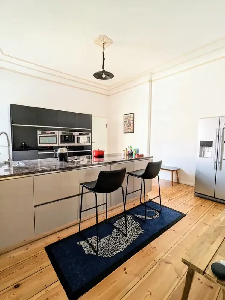 2 Zimmer Wohnung mit 90 m² in Berlin – Bild 2