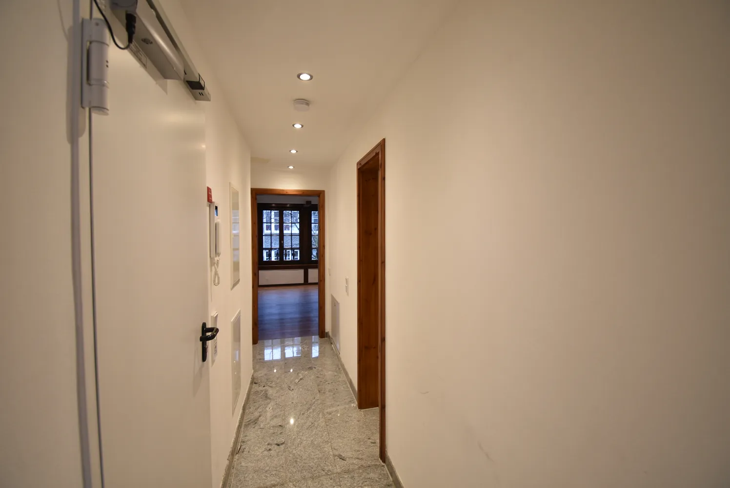 2 Zimmer Wohnung mit 54 m² in Düsseldorf – Bild 2