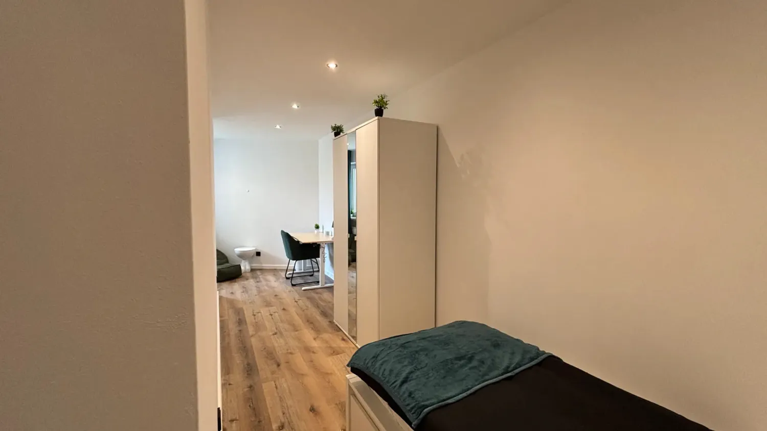 Shared room with 11 m² in Munich – Photo 3