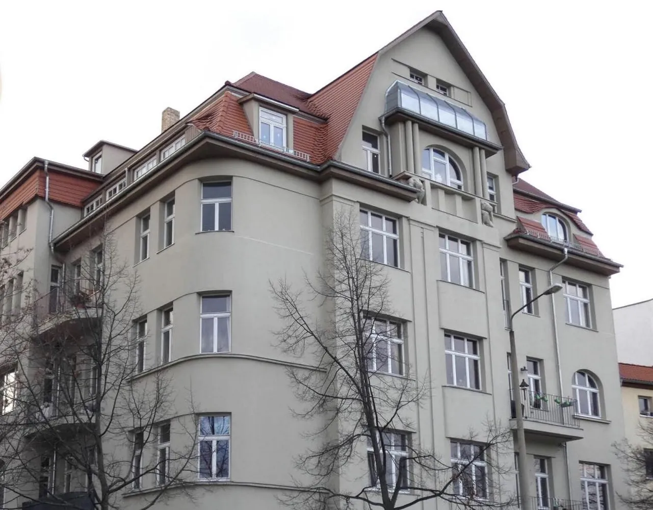 4 Zimmer Wohnung mit 102 m² in Halle (Saale) – Bild 1