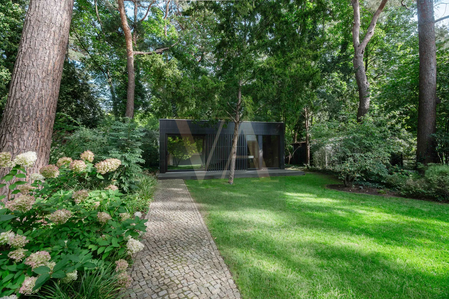 8 Zimmer Haus mit 366 m² in Berlin – Bild 6