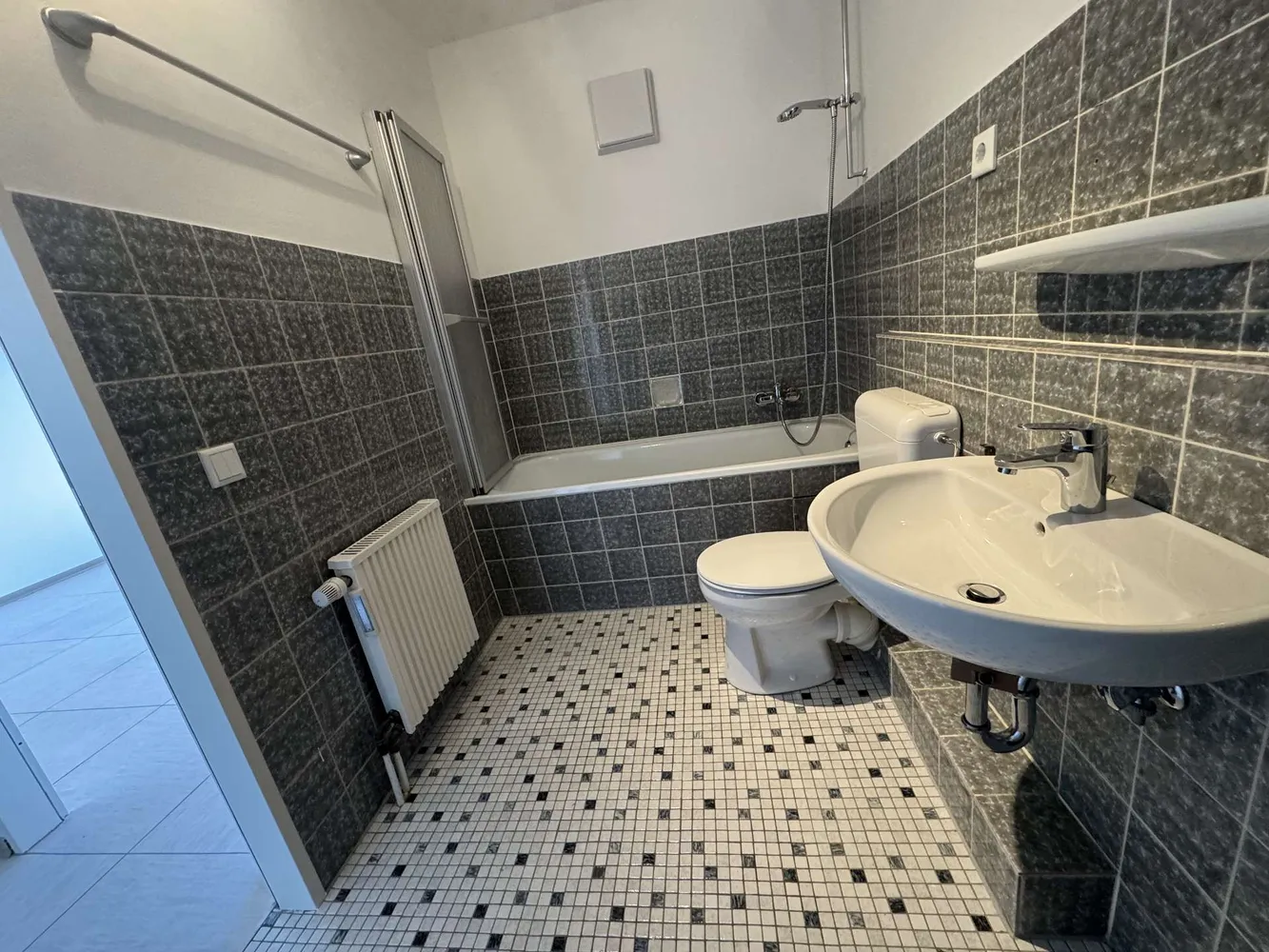 1 Zimmer Wohnung mit 42 m² in Köln – Bild 9