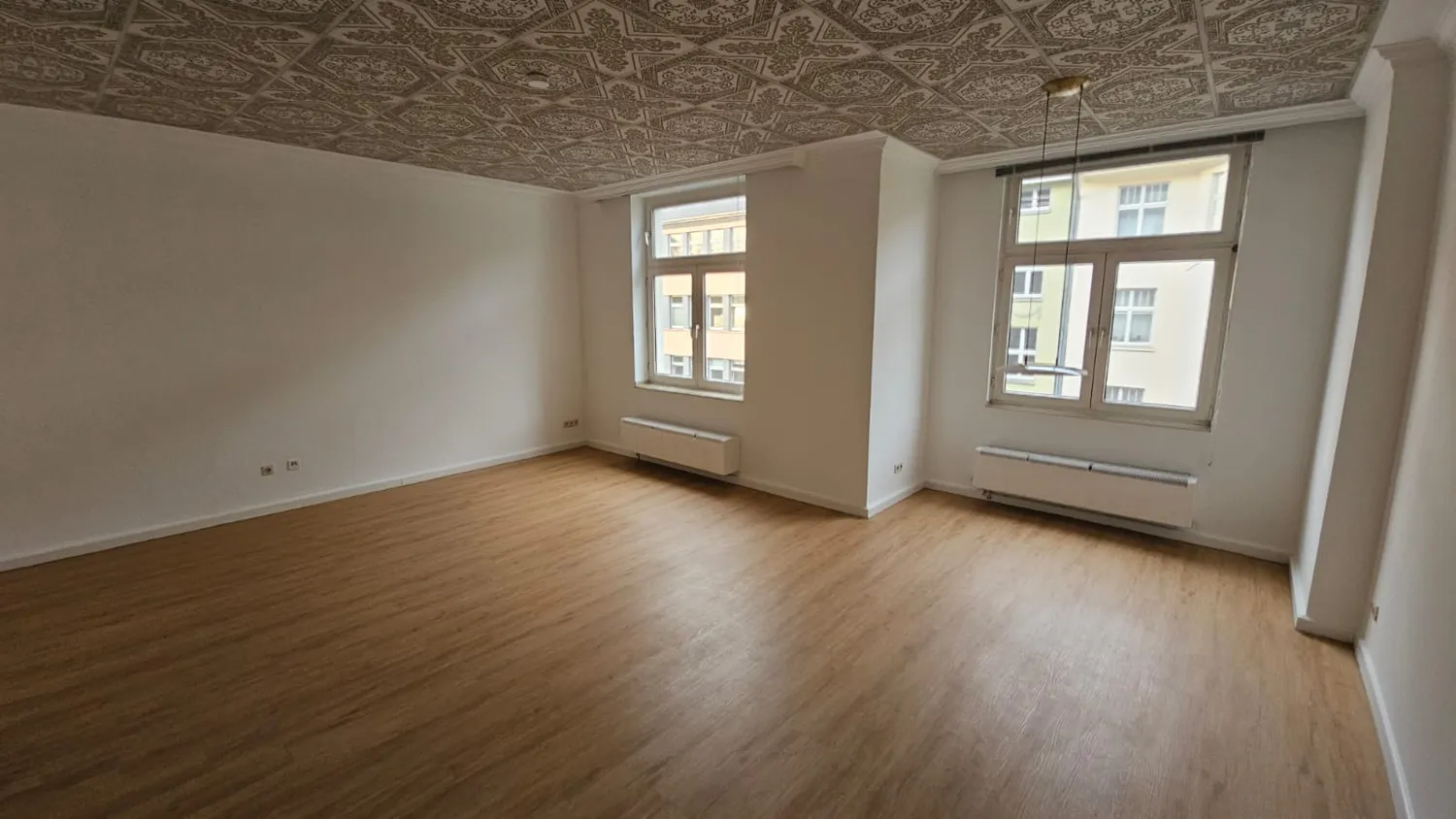 4 Zimmer Wohnung mit 124 m² in Düsseldorf – Bild 1