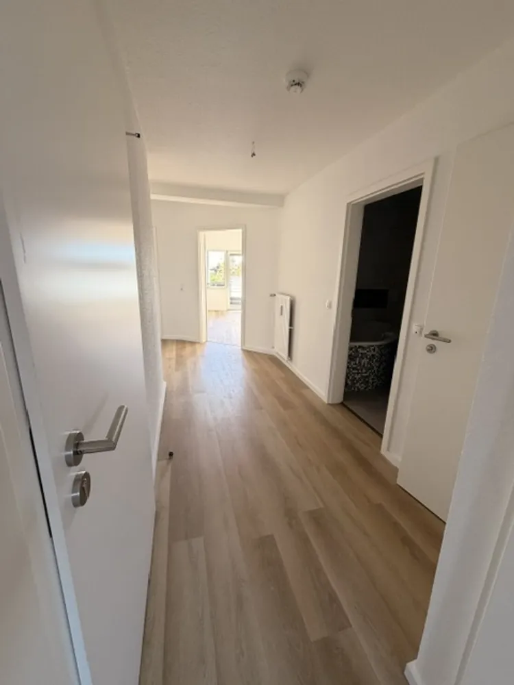 3 Zimmer Wohnung mit 90 m² in Siegburg – Bild 2