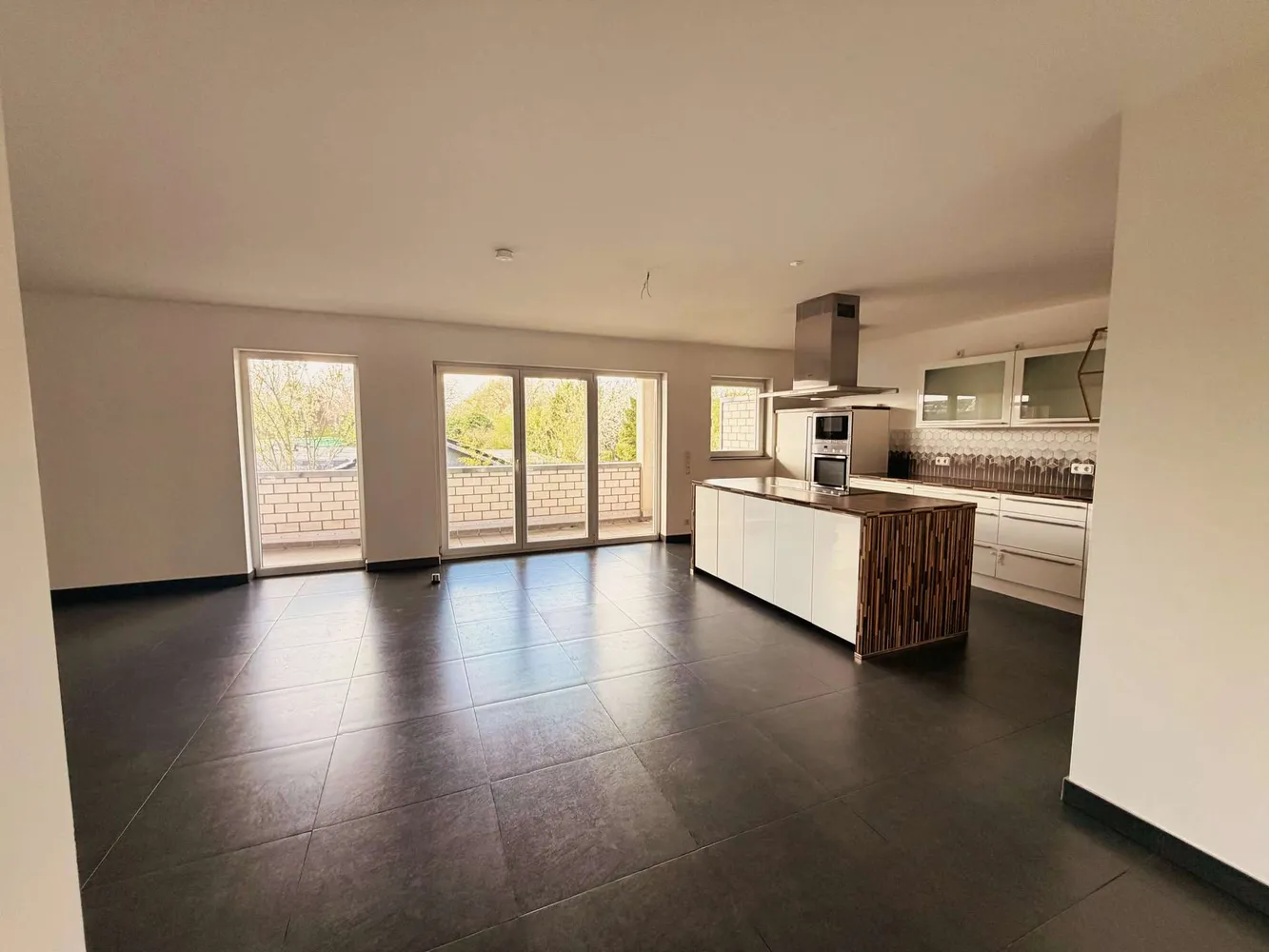 3 Zimmer Wohnung mit 93 m² in Köln – Bild 1
