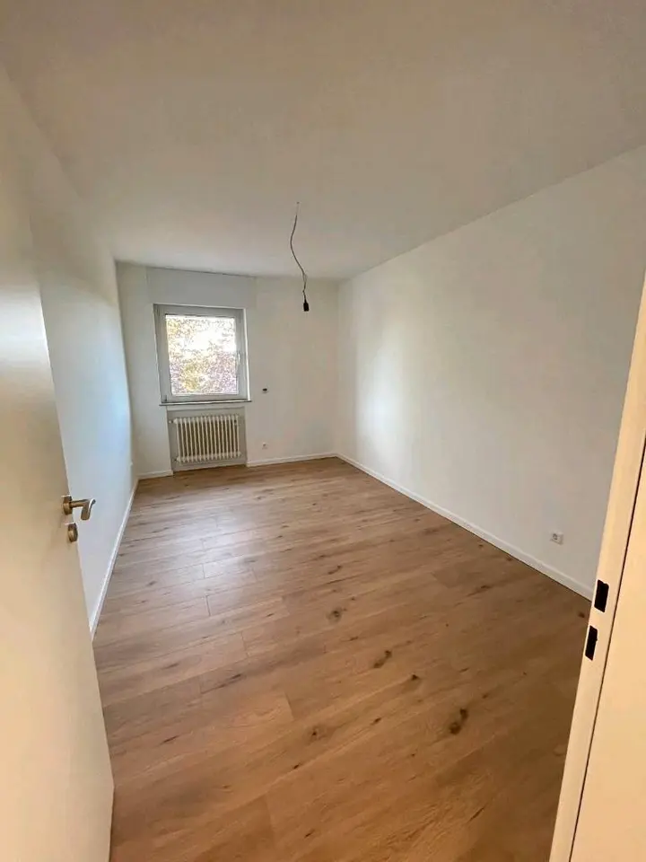 3 Zimmer Wohnung mit 99 m² in Wiesbaden – Bild 4