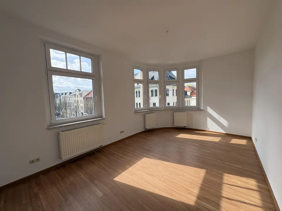 8 Zimmer Wohnung mit 222 m² in Zwickau – Bild 1
