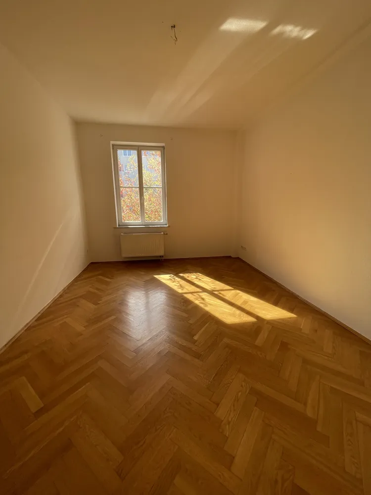 5 Zimmer Wohnung mit 129 m² in Dresden – Bild 3