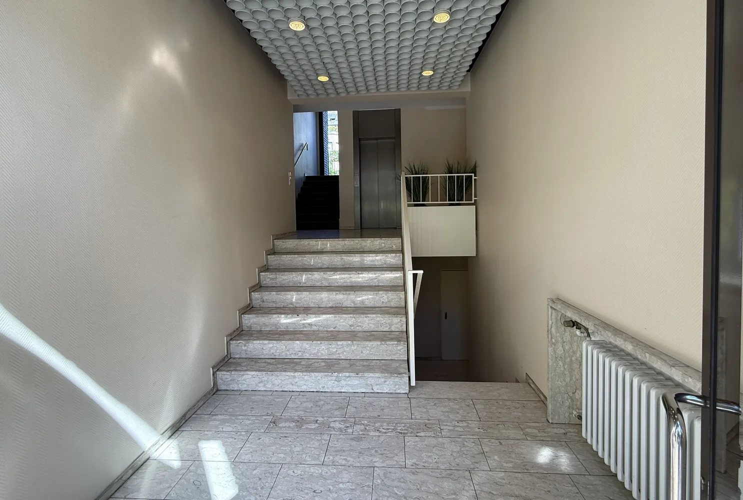 2 Zimmer Wohnung mit 84 m² in Düsseldorf – Bild 4