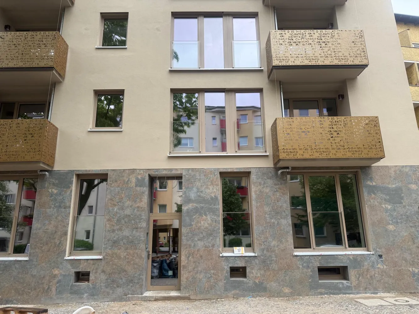 3 Zimmer Wohnung mit 90 m² in Berlin – Bild 1