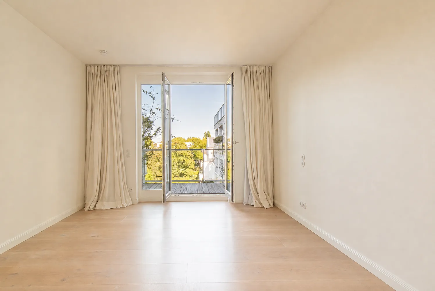 6 Zimmer Wohnung mit 317 m² in Hamburg – Bild 9