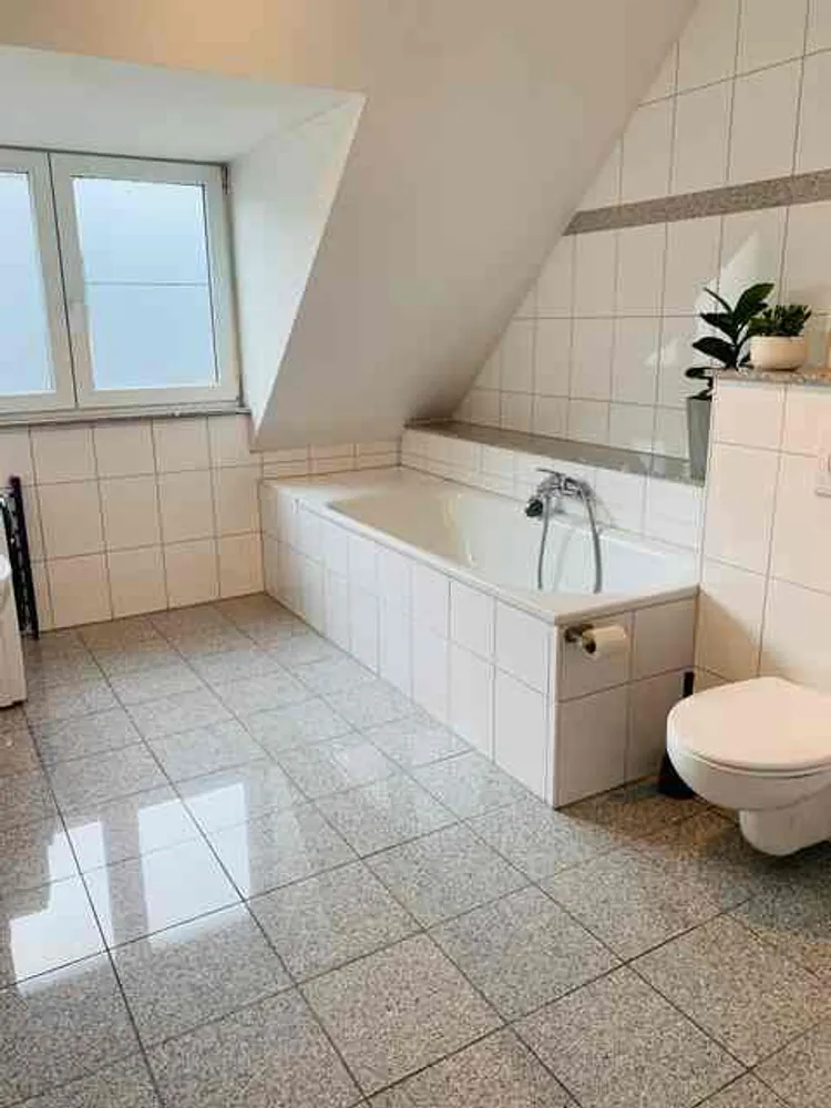 2 Zimmer Wohnung mit 88 m² in Düsseldorf – Bild 10