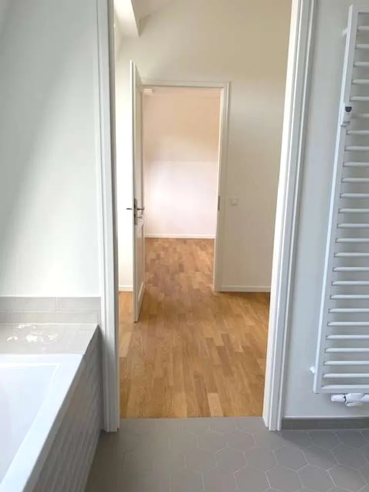 3 Zimmer Wohnung mit 102 m² in Frankfurt am Main – Bild 7