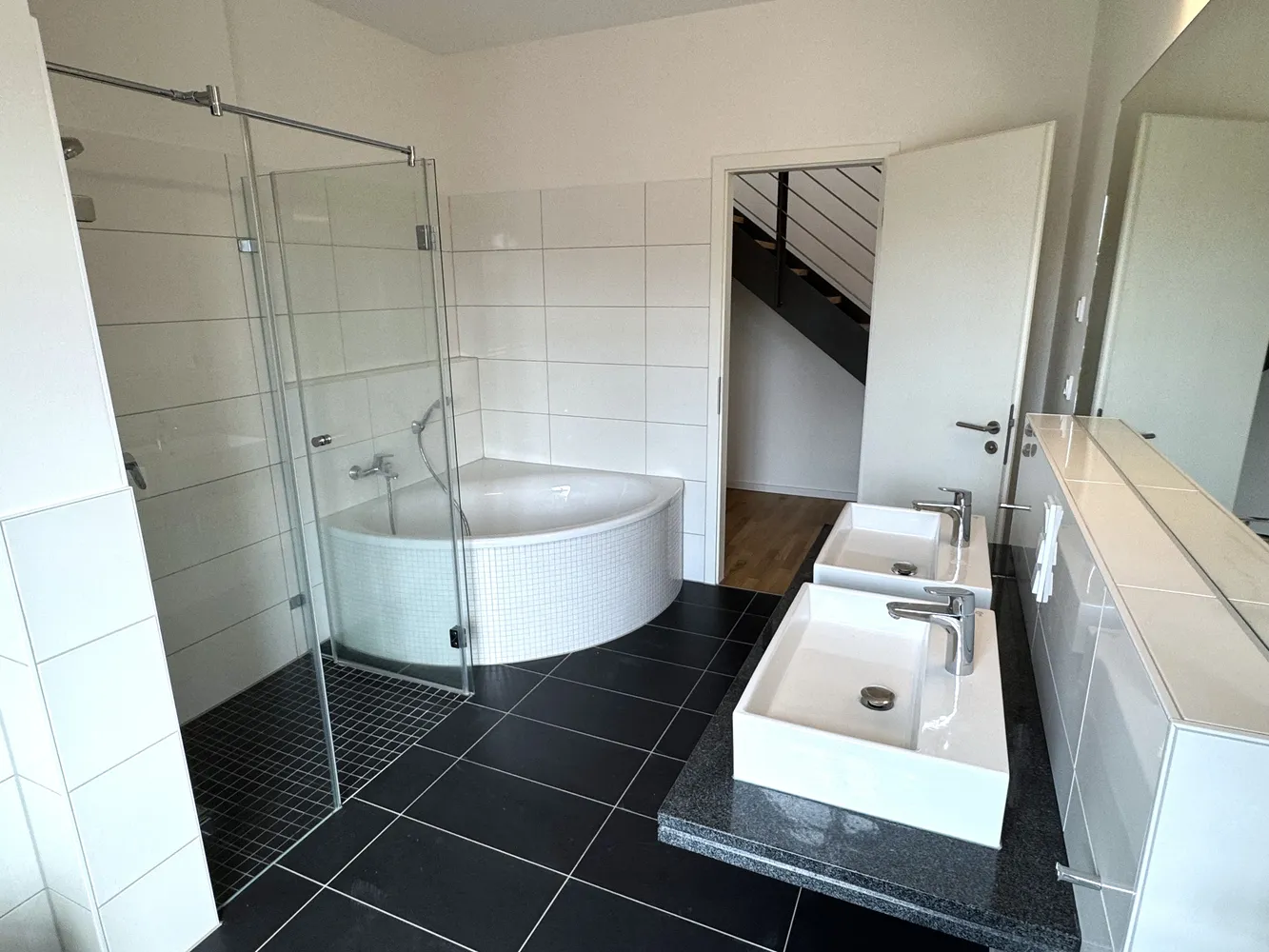 2 Zimmer Wohnung mit 76 m² in Berlin – Bild 12