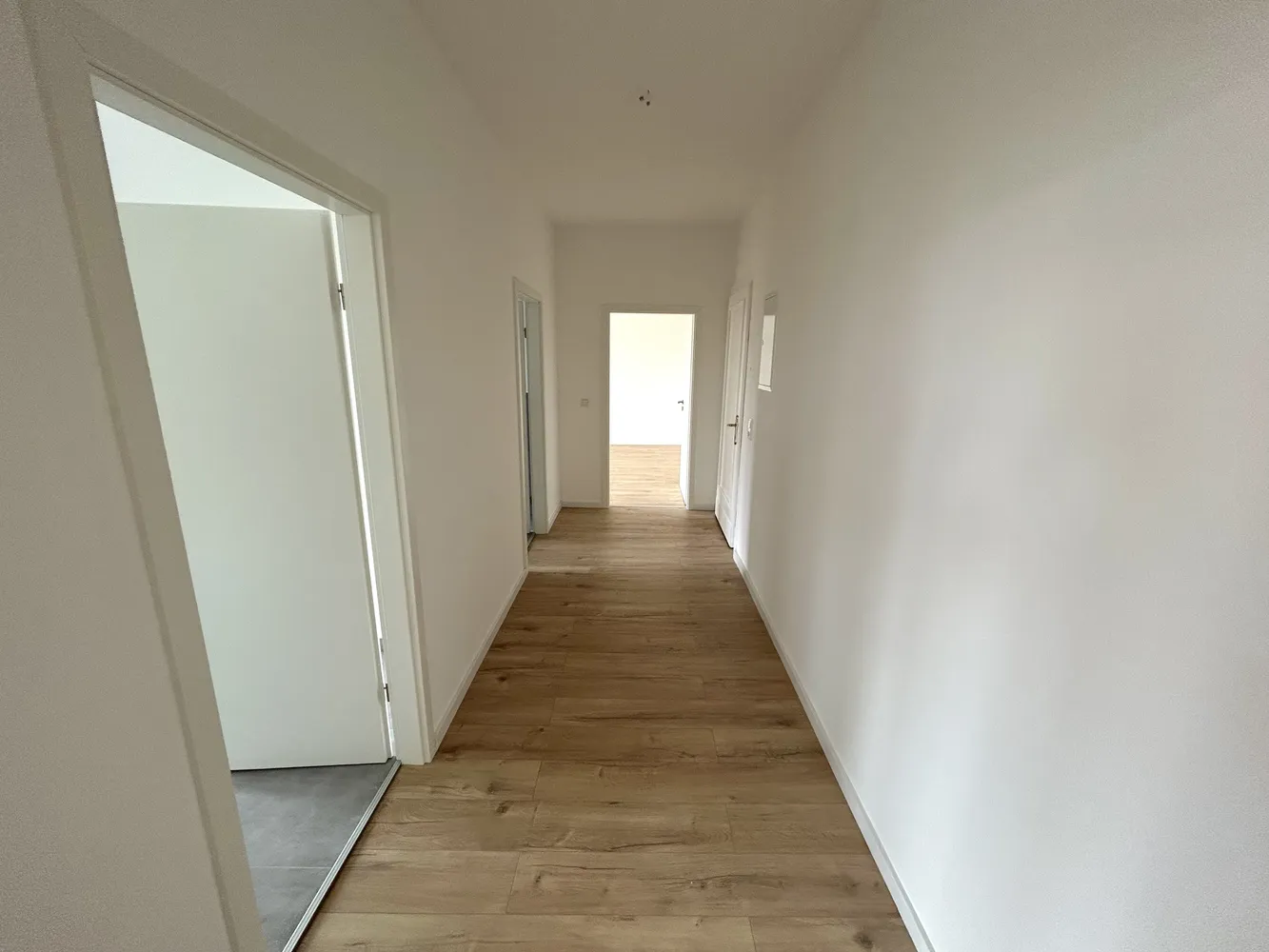 2 Zimmer Wohnung mit 81 m² in Magdeburg – Bild 9