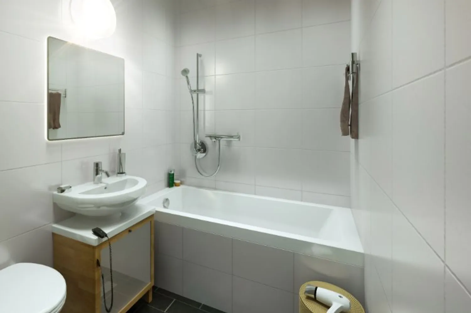 4 Zimmer Wohnung mit 65 m² in Magdeburg – Bild 1