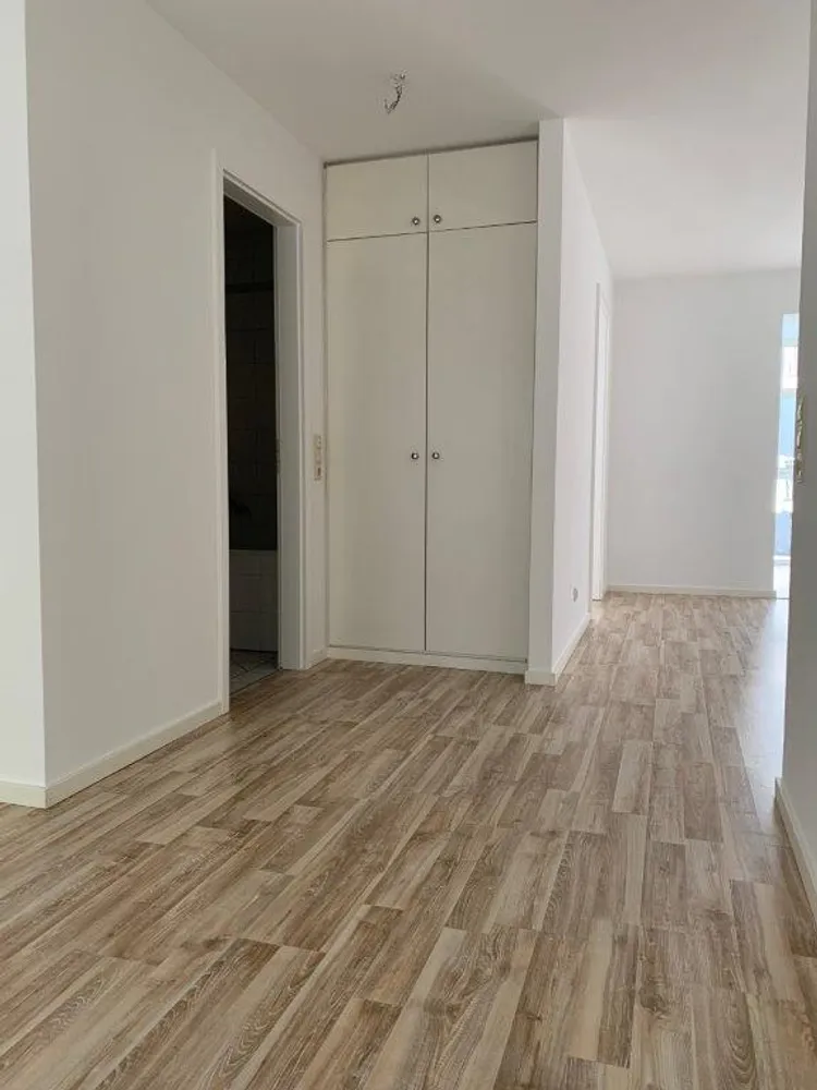 2 Zimmer Wohnung mit 70 m² in Erfurt – Bild 2