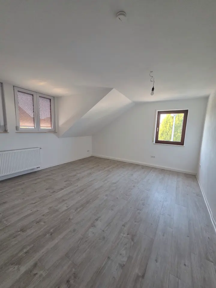 4 Zimmer Wohnung mit 105 m² in Metzingen – Bild 3
