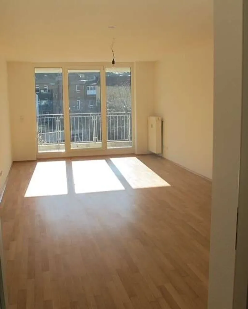 2 Zimmer Wohnung mit 62 m² in Düsseldorf – Bild 2