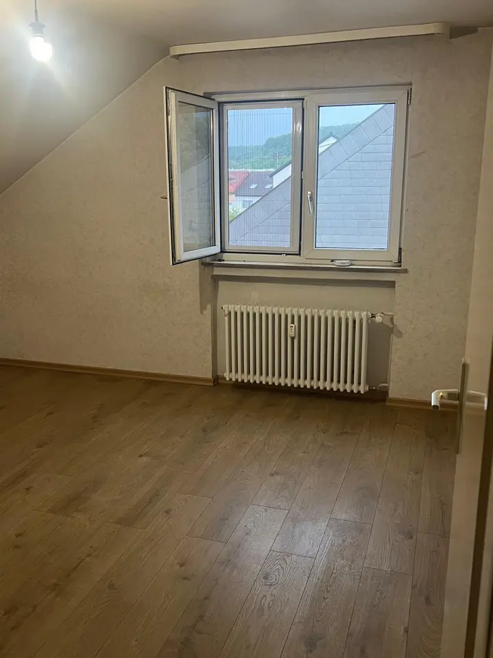 4 Zimmer Wohnung mit 85 m² in Leonberg – Bild 2