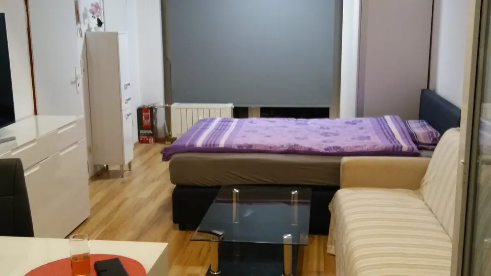 2 Zimmer Wohnung mit 35 m² in Köln – Bild 7