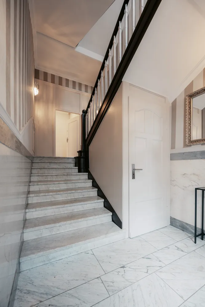 5 Zimmer Wohnung mit 182 m² in Düsseldorf – Bild 2