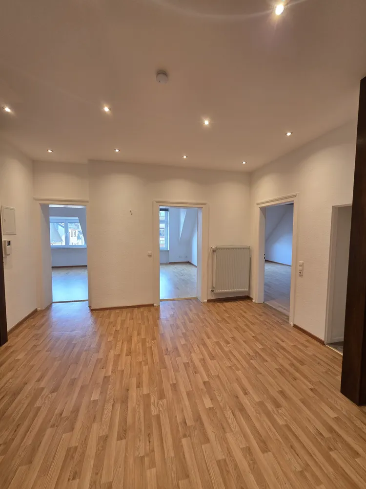 4 Zimmer Wohnung mit 143 m² in Frankfurt am Main – Bild 4