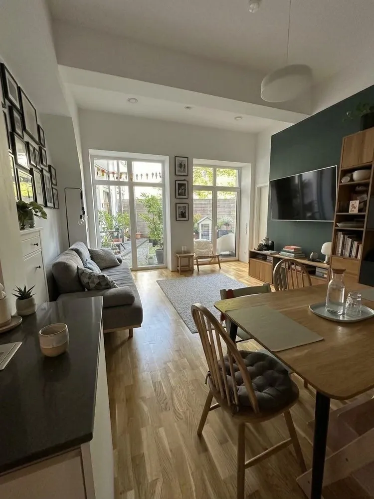 3 room apartment with 110 m² in Frankfurt am Main – Photo 1