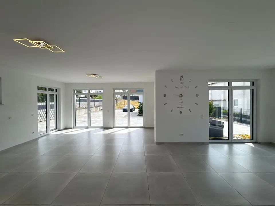 6 Zimmer Haus mit 261 m² in Saarbrücken – Bild 6