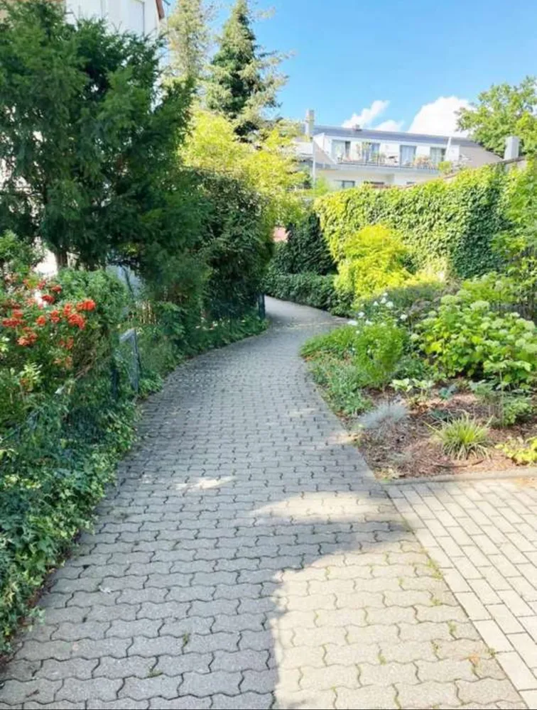 4 Zimmer Wohnung mit 93 m² in Nürnberg – Bild 1