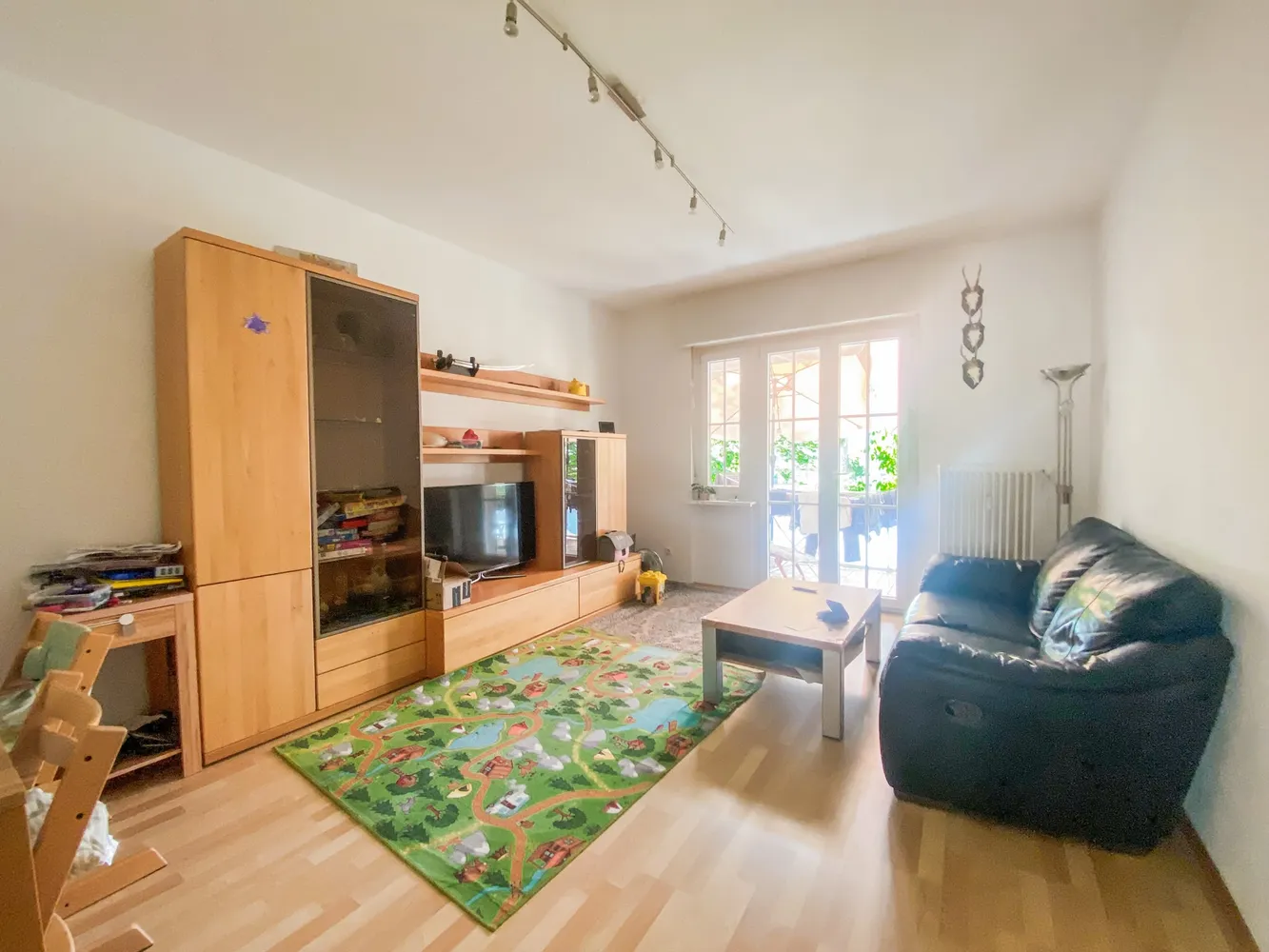 3 Zimmer Wohnung mit 98 m² in Frankfurt am Main – Bild 2