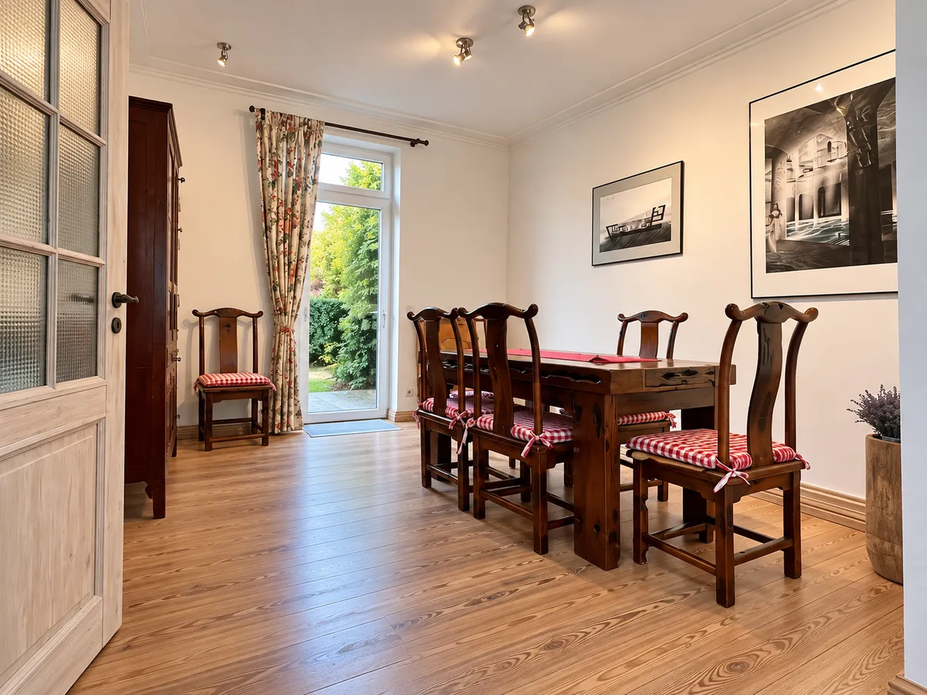 6 Zimmer Wohnung mit 110 m² in Wedel – Bild 10