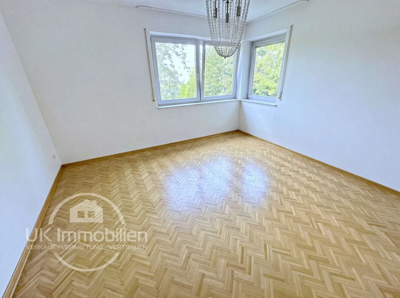 4 room apartment with 130 m² in Frankfurt am Main – Photo 4