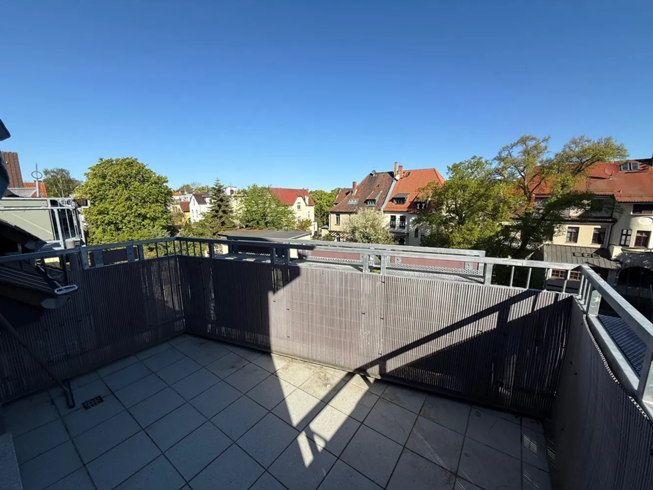 6 Zimmer Wohnung mit 121 m² in Halle (Saale) – Bild 3