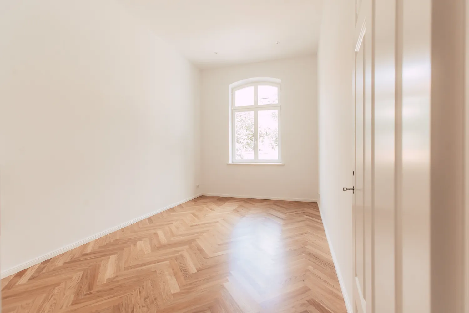 5 Zimmer Wohnung mit 190 m² in Halle (Saale) – Bild 4