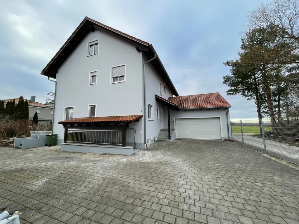 8 Zimmer Haus mit 240 m² in Ingolstadt – Bild 2