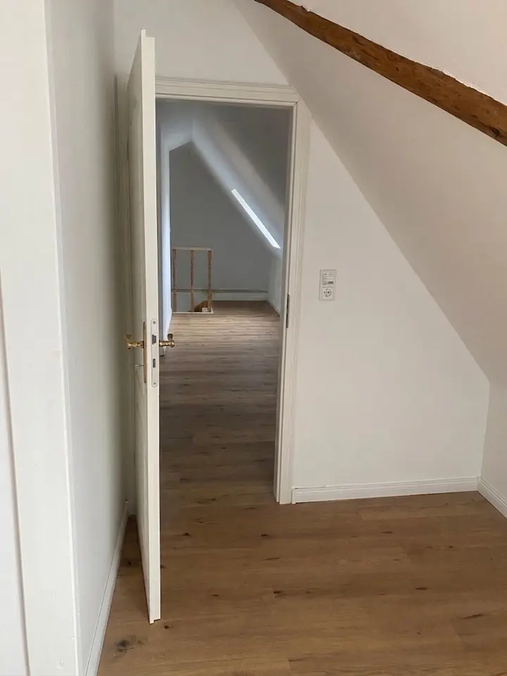 8 room house with 240 m² in Schwerin – Photo 2