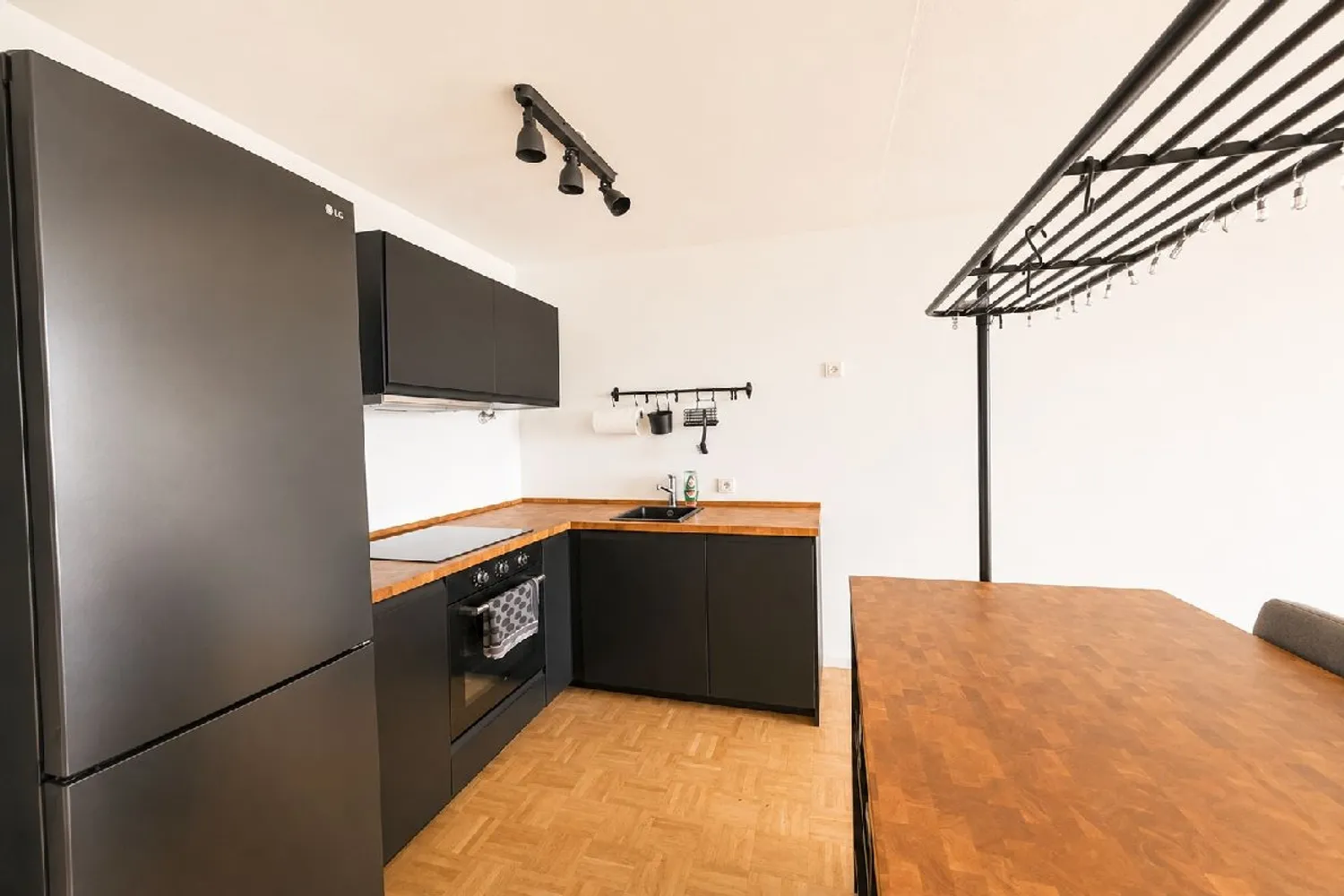 2 Zimmer Wohnung mit 70 m² in Köln – Bild 12