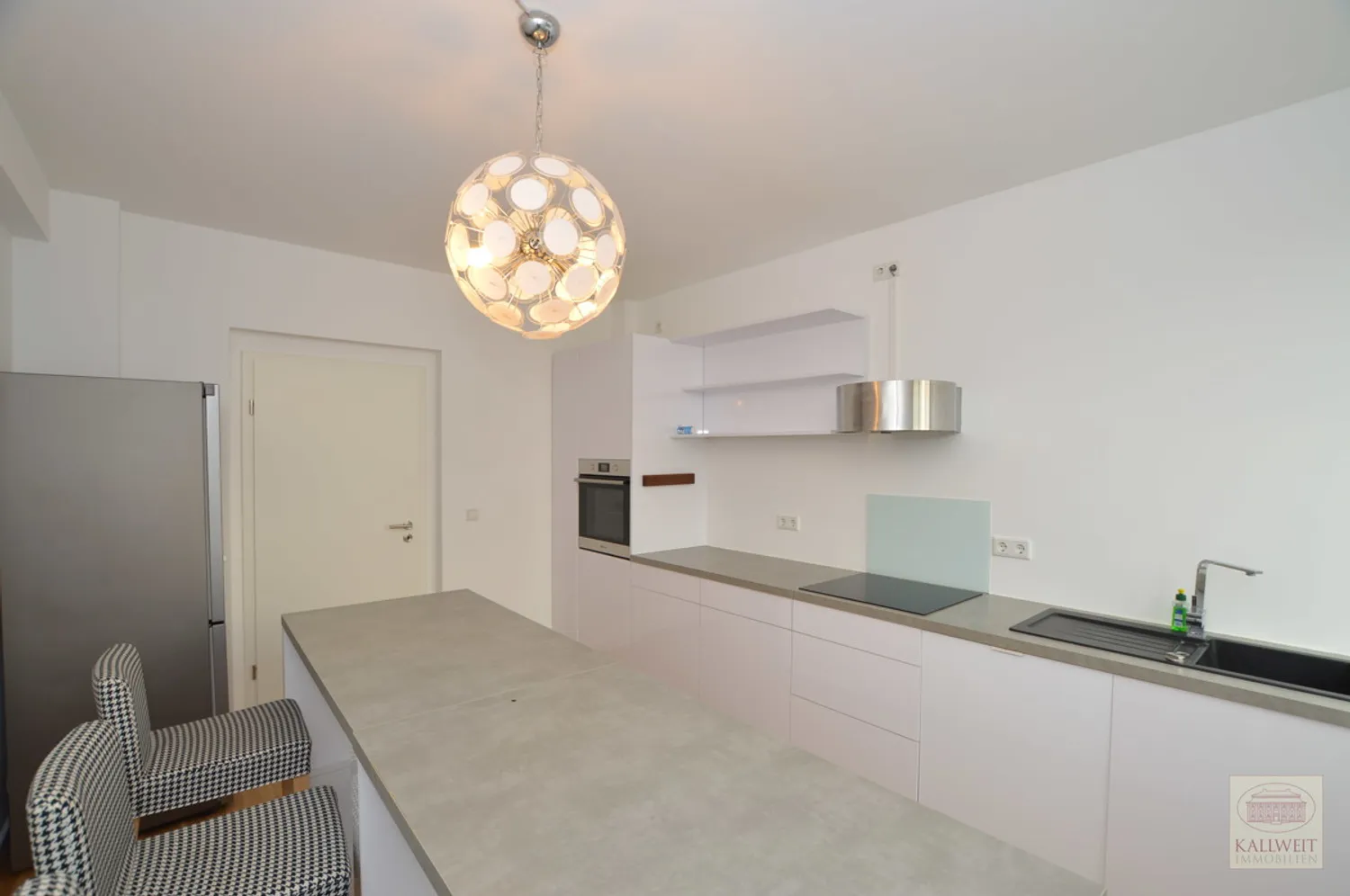 2 Zimmer Wohnung mit 62 m² in Düsseldorf – Bild 2