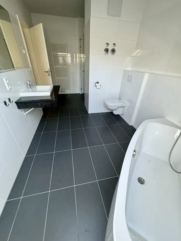 2 Zimmer Wohnung mit 60 m² in Berlin – Bild 4