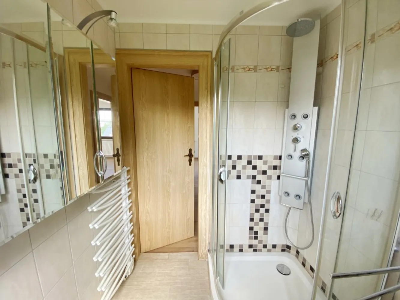 5 room apartment with 130 m² in Plauen – Photo 4